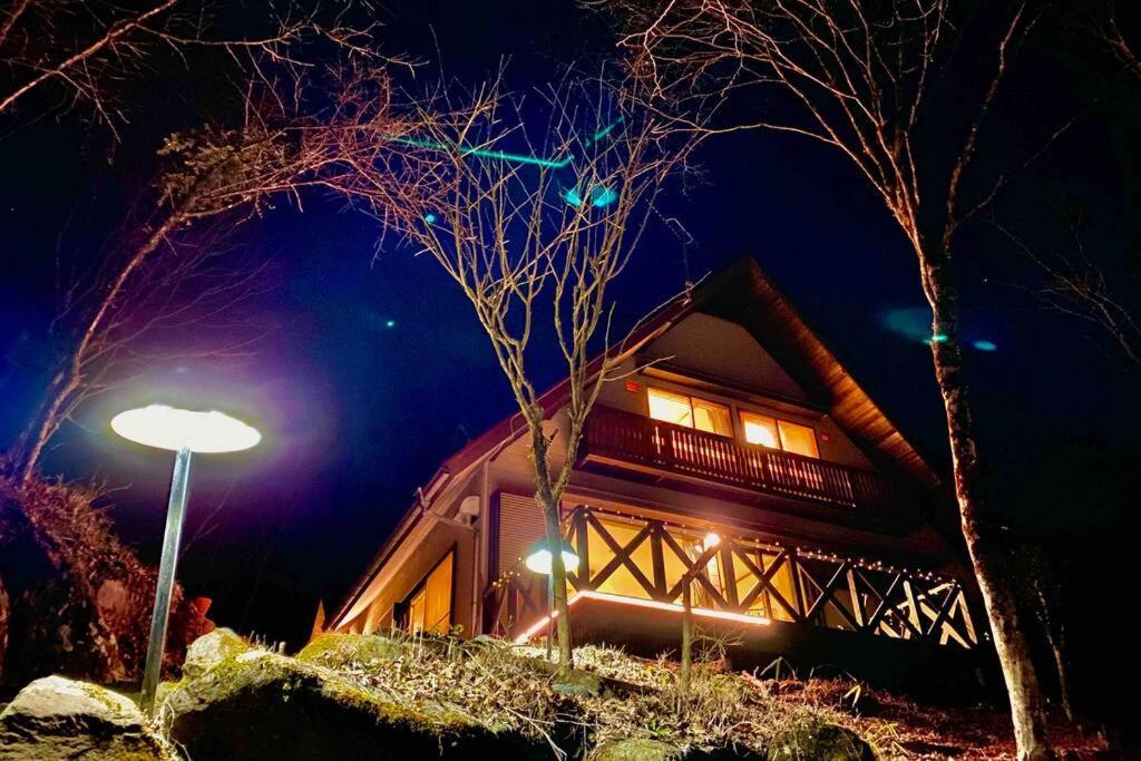 別墅 Yorokobu箱根森林中的独栋别墅，富士山，适合开party